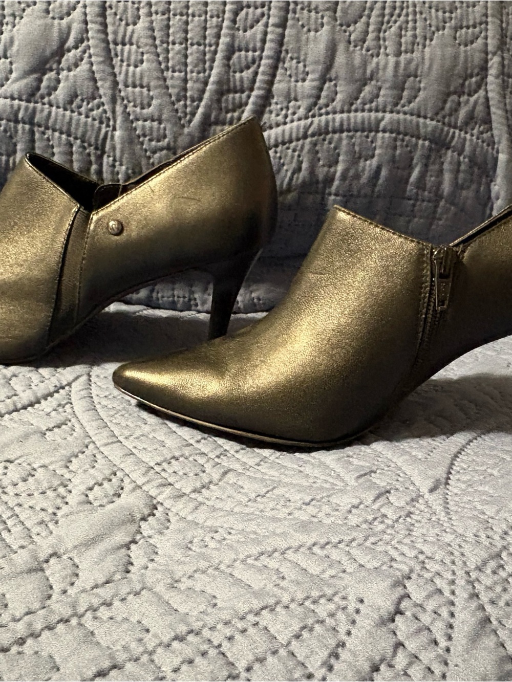 Vera Wang black Pointed-Toe Ankle Heel Booties